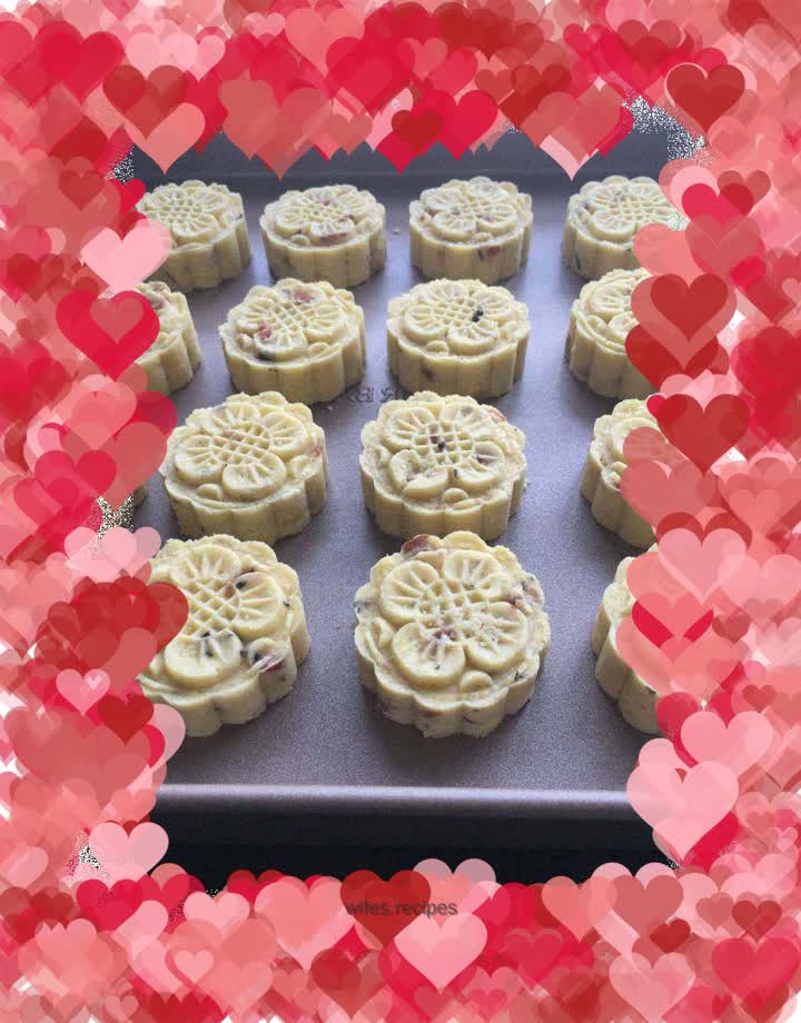 Plum and Mung Bean Cake