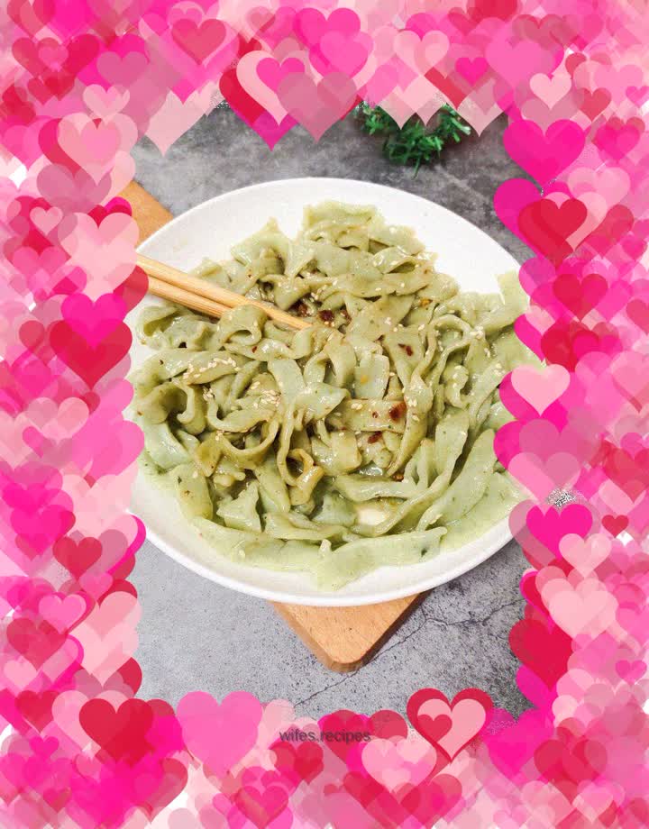 Mildly Spicy Spinach Noodles