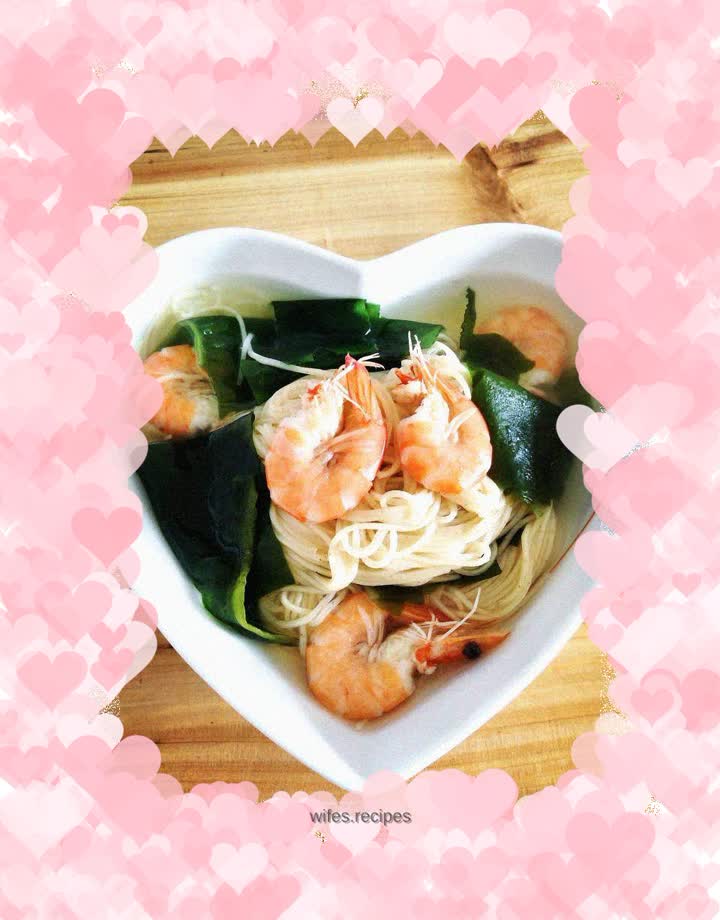 Wakame and Shrimp Noodles