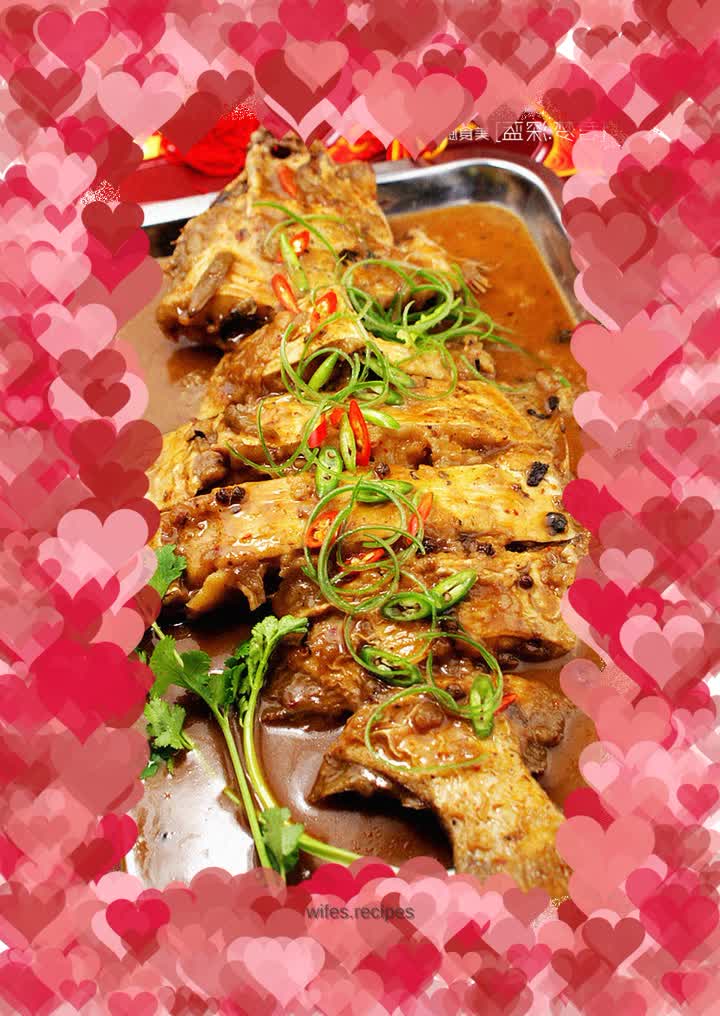 The first meal of the New Year that is booming and has "fish" every year---[Braised fish with garlic and spicy sauce]