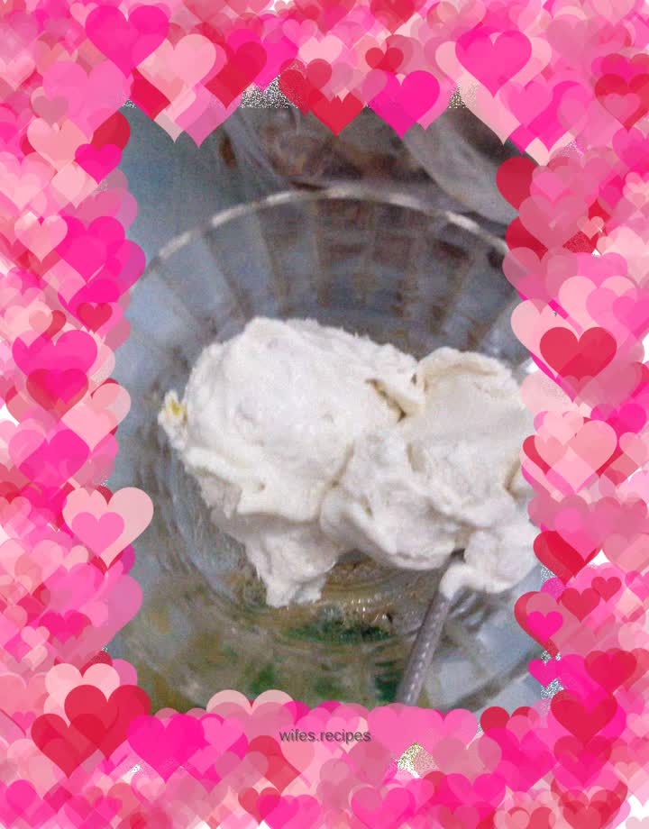 Ice cream without ice residue——Strawberry ice cream