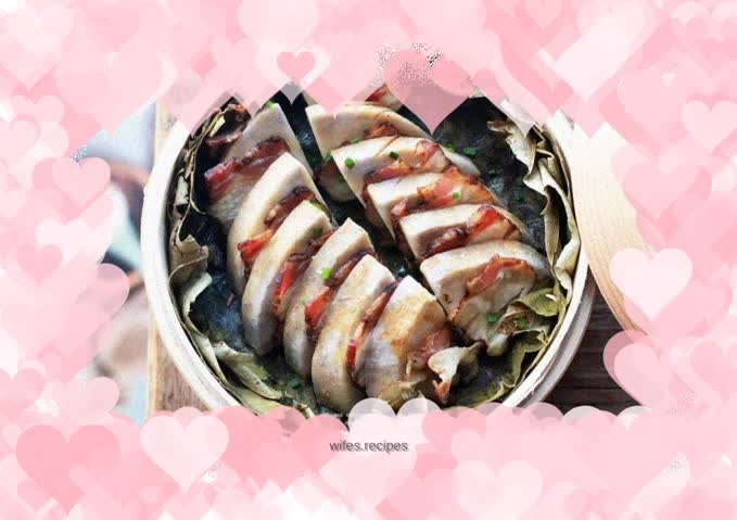 Steamed bacon with lotus flavor and taro