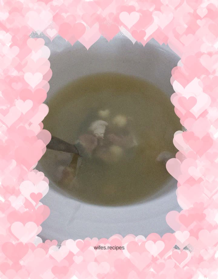 Lotus seed and pig heart soup