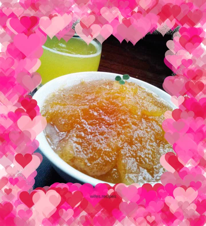 Pineapple jam and pineapple juice