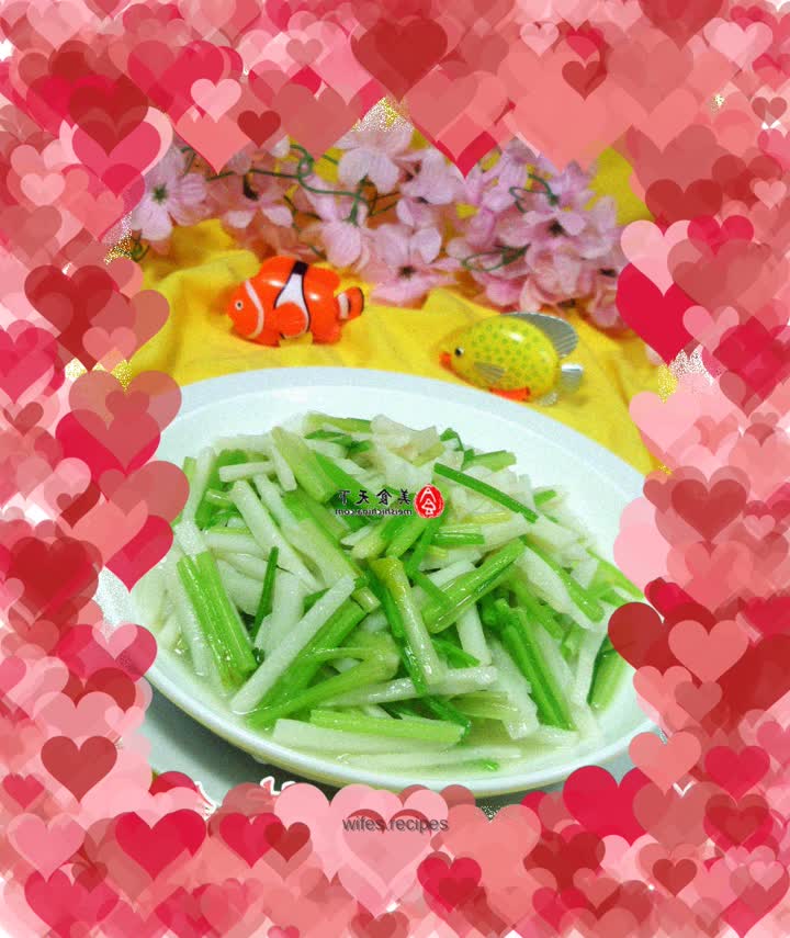 Stir-fried lotus root with celery