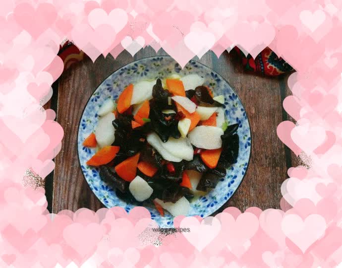 Stir-fried fungus with yam, carrot and fungus