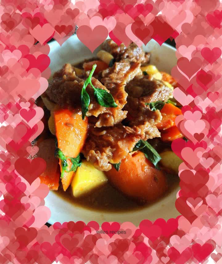 Braised Beef with Ginger and Carrot