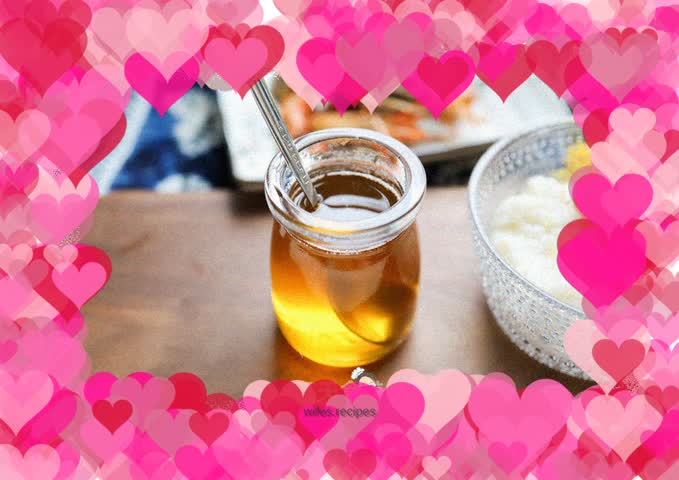 Seasoned all-purpose oil and shrimp oil for food supplement over 6 months old