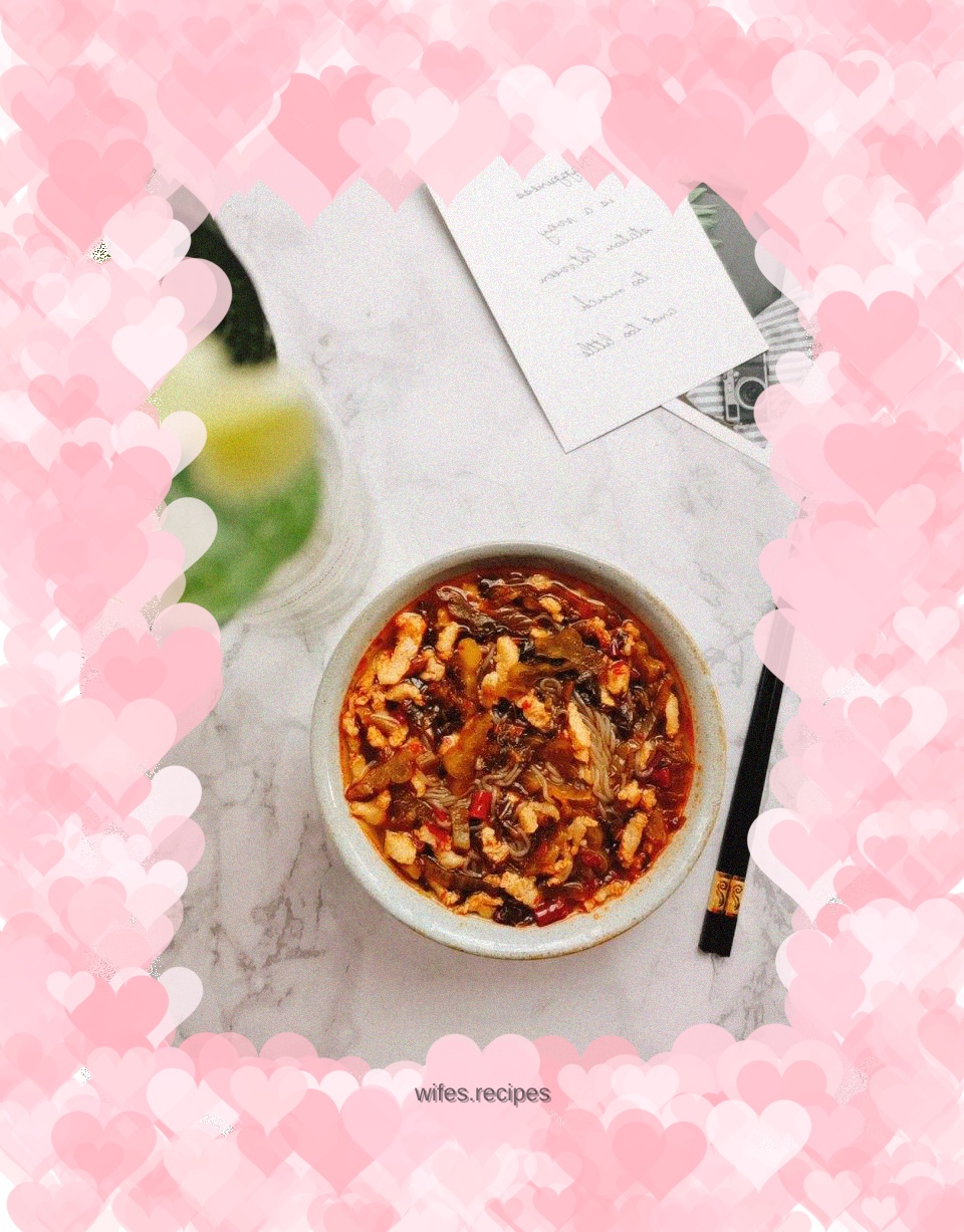 Sauerkraut and Shredded Pork Soup Noodles