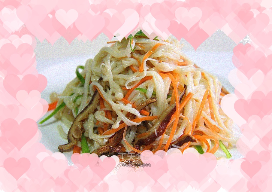 Su Xin Ju Jing presents the recipe of iced colorful enoki mushrooms as a cold dish to relieve summer heat