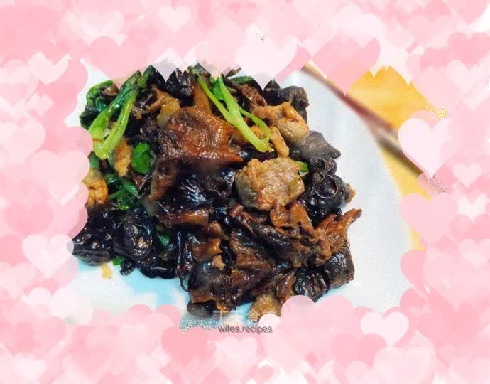 Dry pot hazelnut mushroom