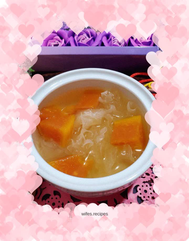 Papaya stewed with white fungus