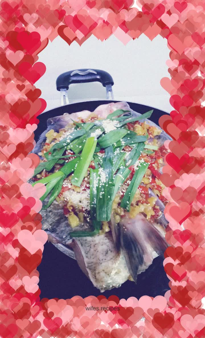 Fish head with double pepper