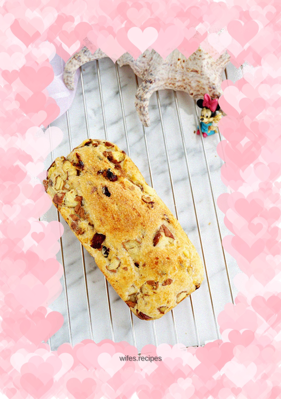 Oil-free, no-knead jackfruit cored cranberry whole wheat bread