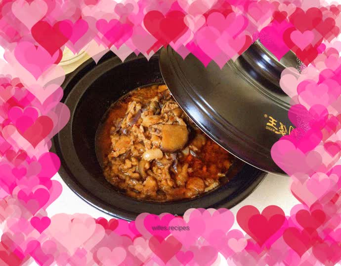 Braised eggplant slices in casserole