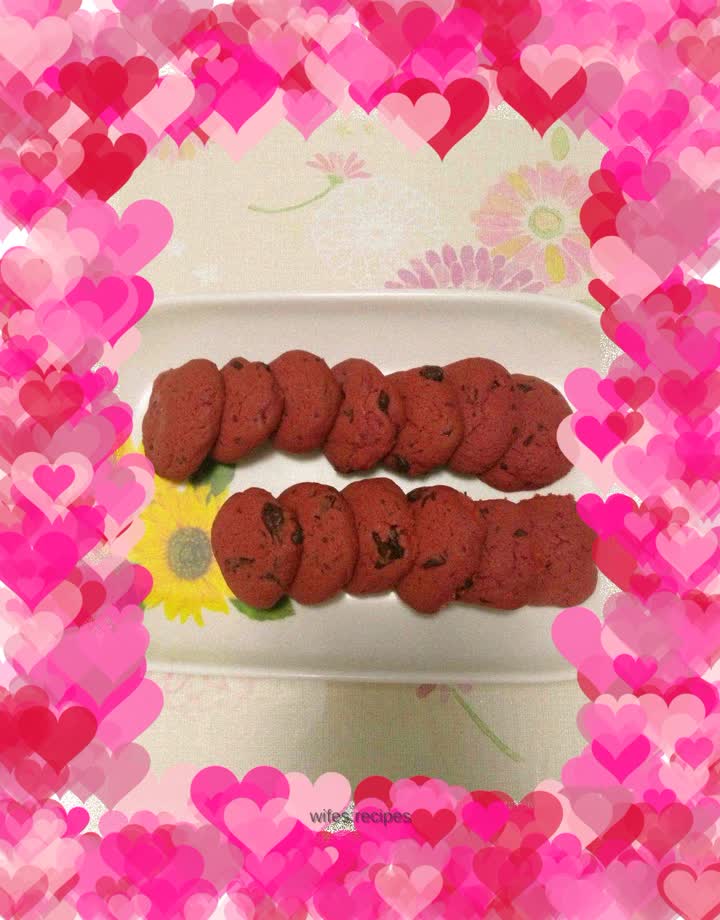 Red Velvet Chocolate Chip Cookies