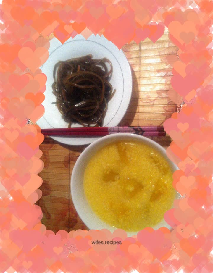 A warm dinner for one person~~Pumpkin polenta + cold kelp shreds