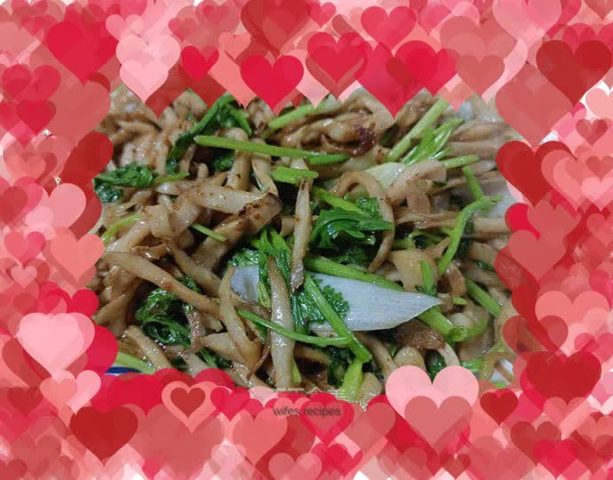 Stir-fried king oyster mushrooms with barbecue ingredients