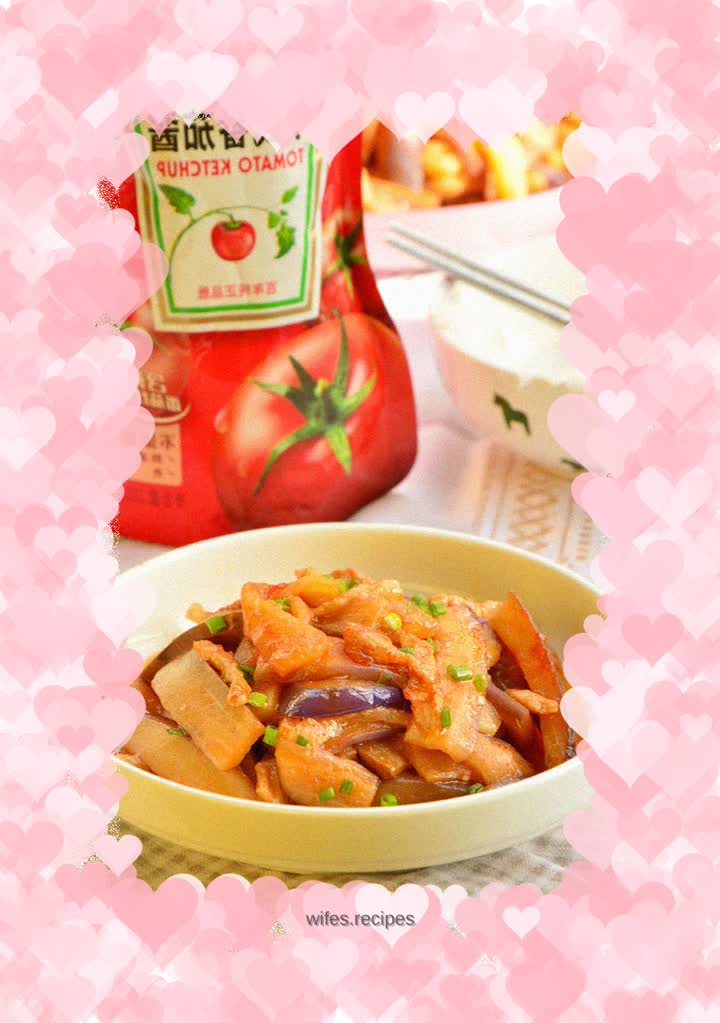 Tomato sauce and eggplant strips