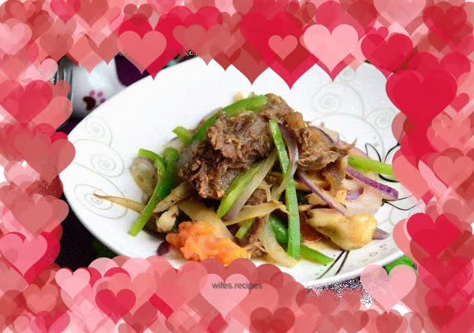 Stir-fried beef tendon with onions, king oyster mushrooms