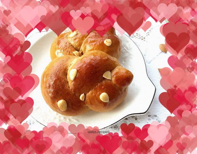 Whole wheat brown sugar flower buns