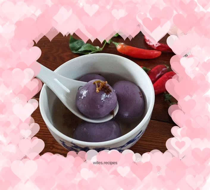 Purple potato and bean paste dumplings
