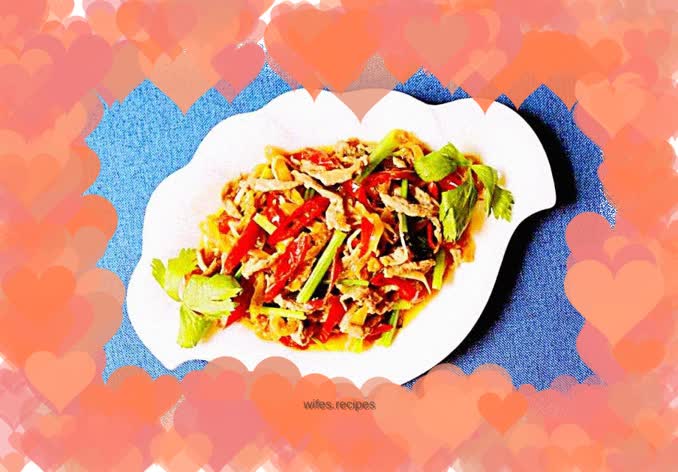 Stir-fried shredded duck with sea mushroom and pickled pepper