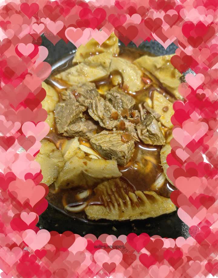 Beef noodles with bamboo shoots