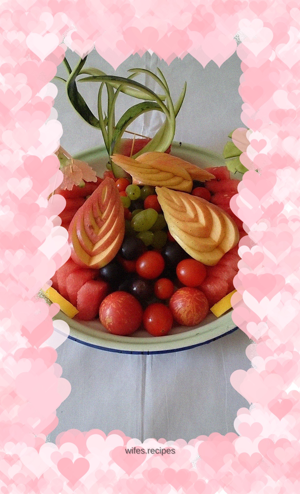 Colorful fruit plate