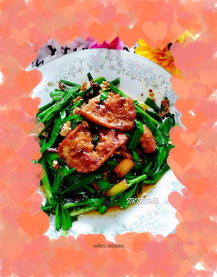 Stir-fried leeks with yellow both sides