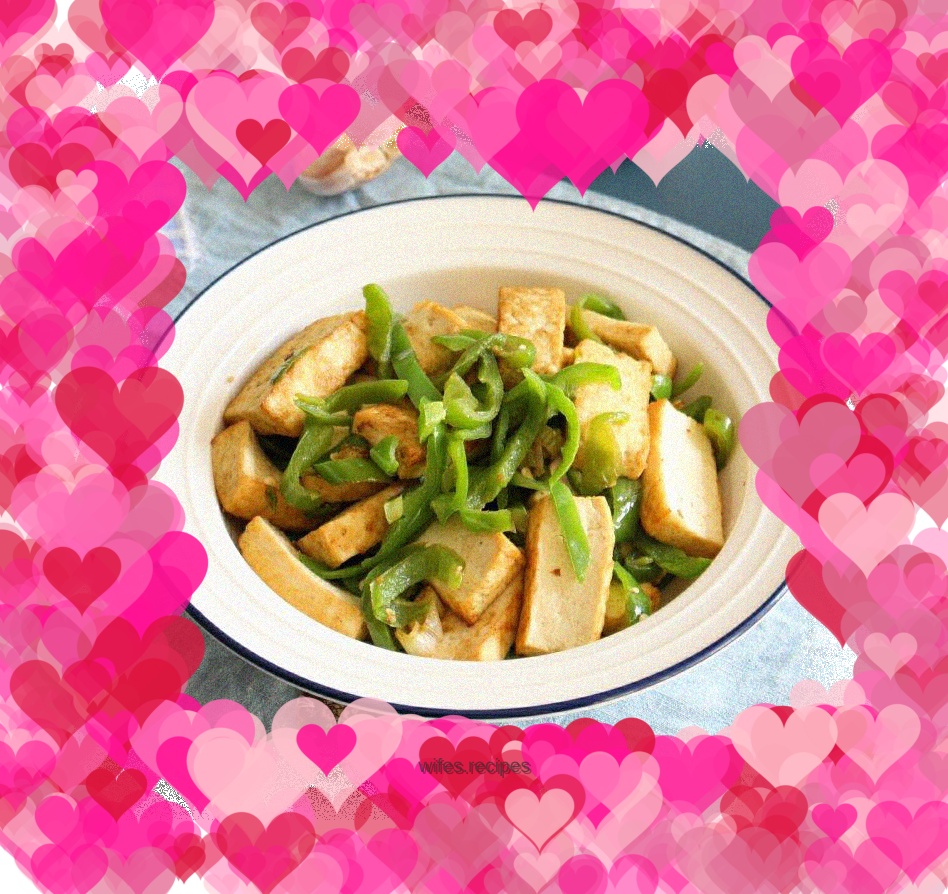Stir-fried stinky tofu with green pepper