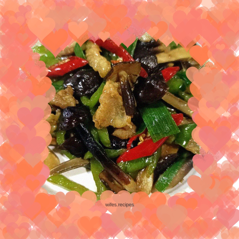 Stir-fried Pork Belly with Black Chicken Fir Mushrooms