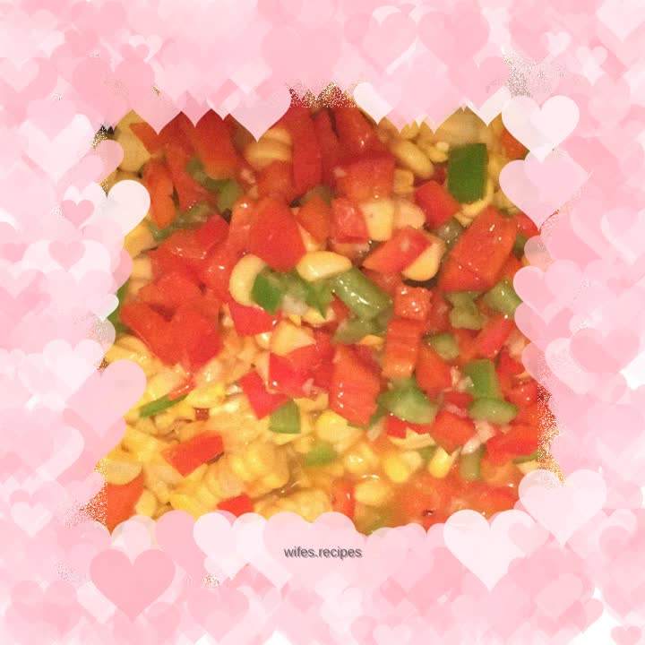 Green and red bell pepper corn kernels