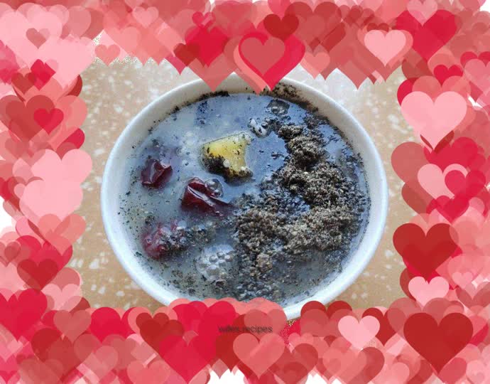 Black sesame, red dates and apple porridge