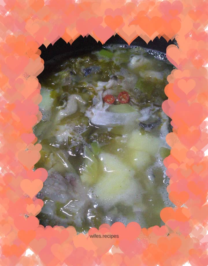 Potato and fish head soup