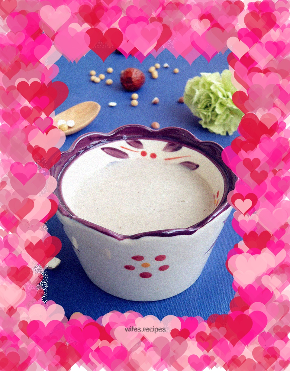 Gorgon fruit, red date and soy milk