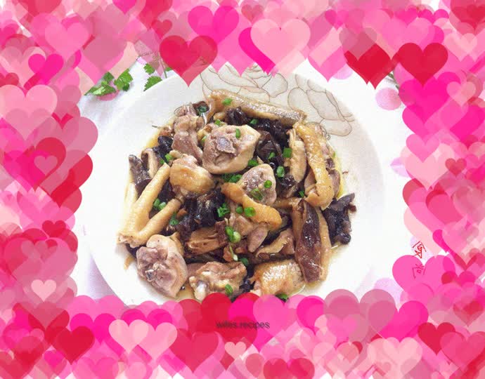 Steamed Chicken with Mushrooms and Fungus
