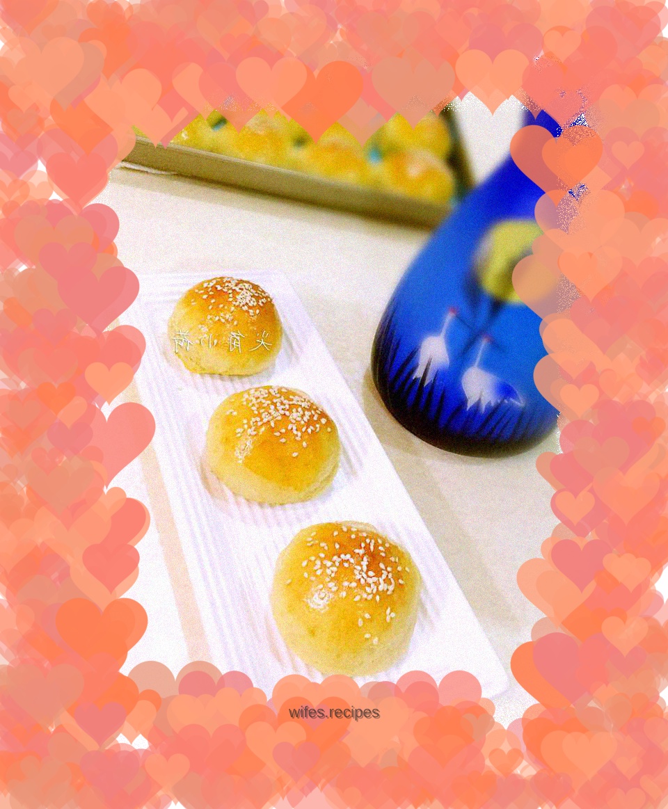 Protein and meat floss buns