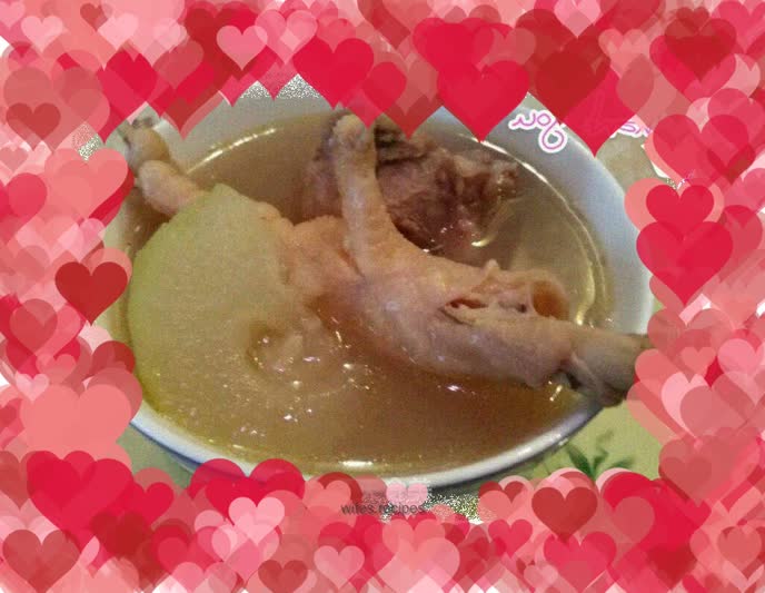 Melon, eyebrow bean, pork bone and chicken feet soup