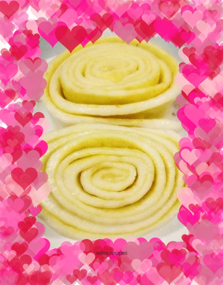 Turmeric flower roll