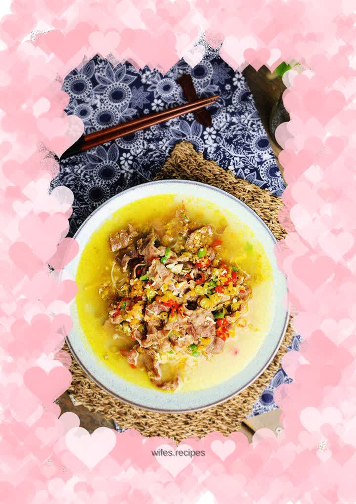 Fatty beef with daylily and sour soup