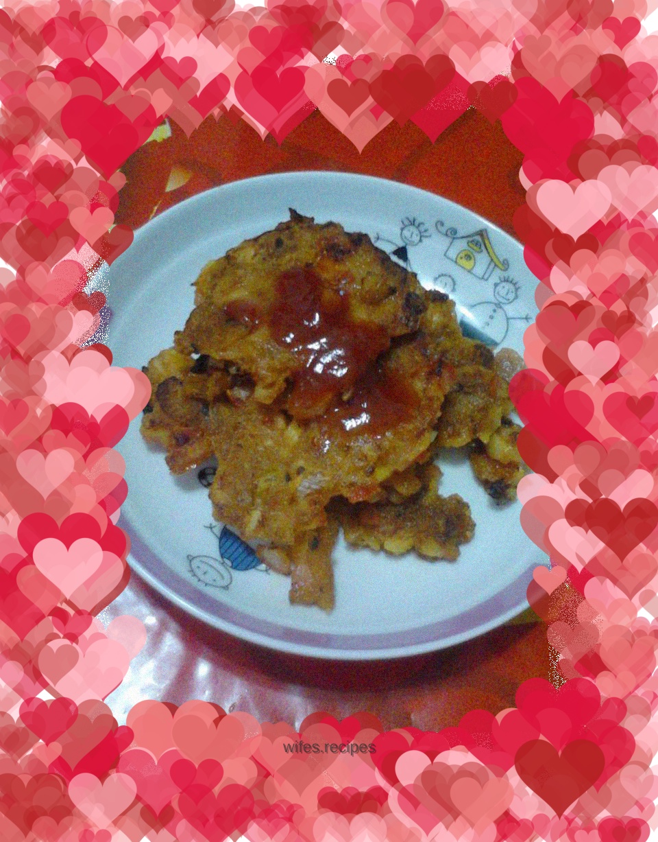 Jellied fish, tomato and garlic pancakes