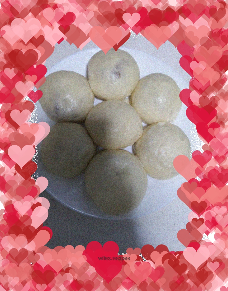 Red bean steamed buns