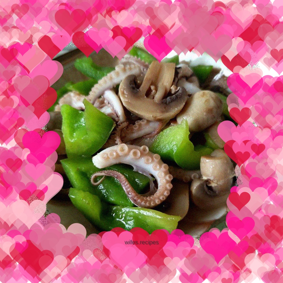 Stir-fried octopus with mushrooms and bell peppers