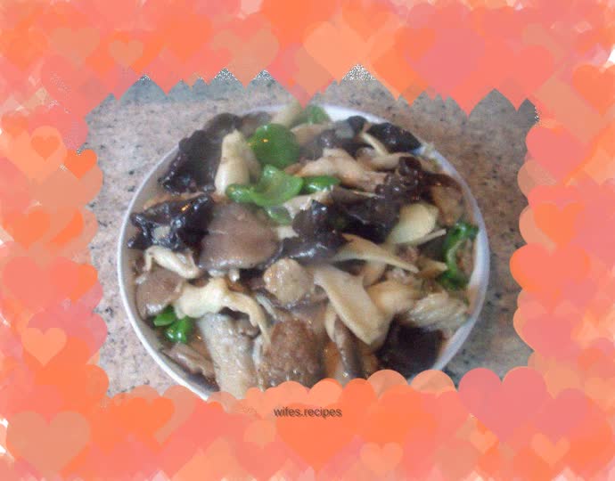 Stir-fried mutton with mushrooms and fungus