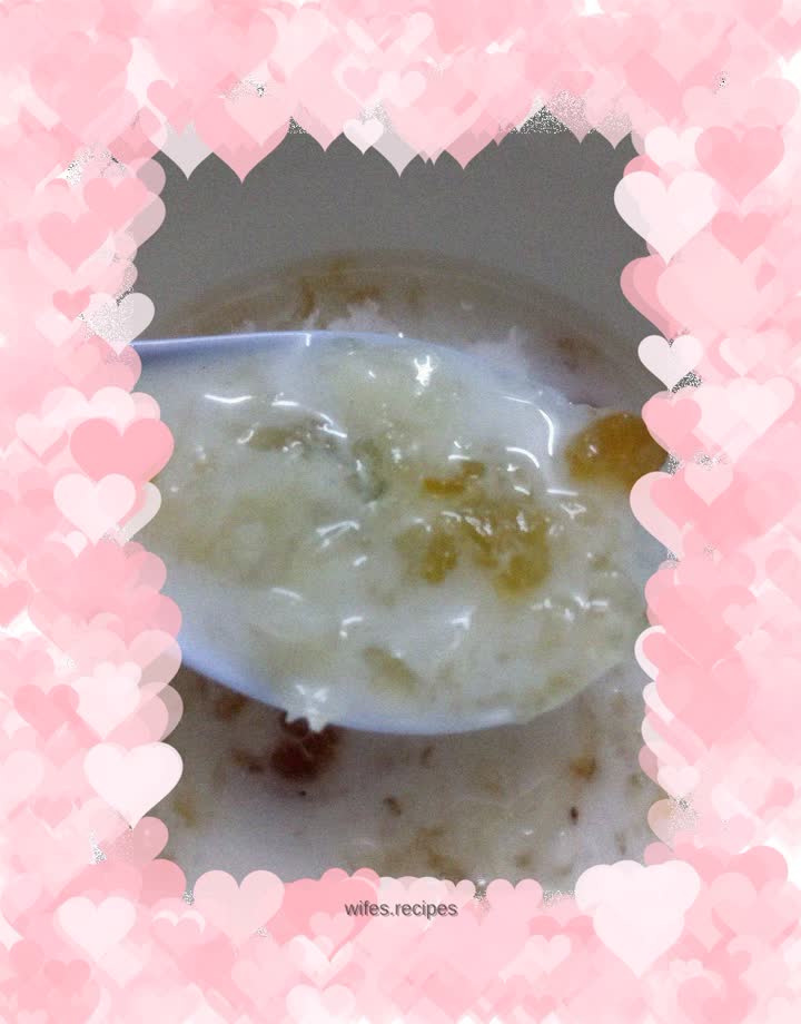 Peach Gum Snow Fungus Sugar Water