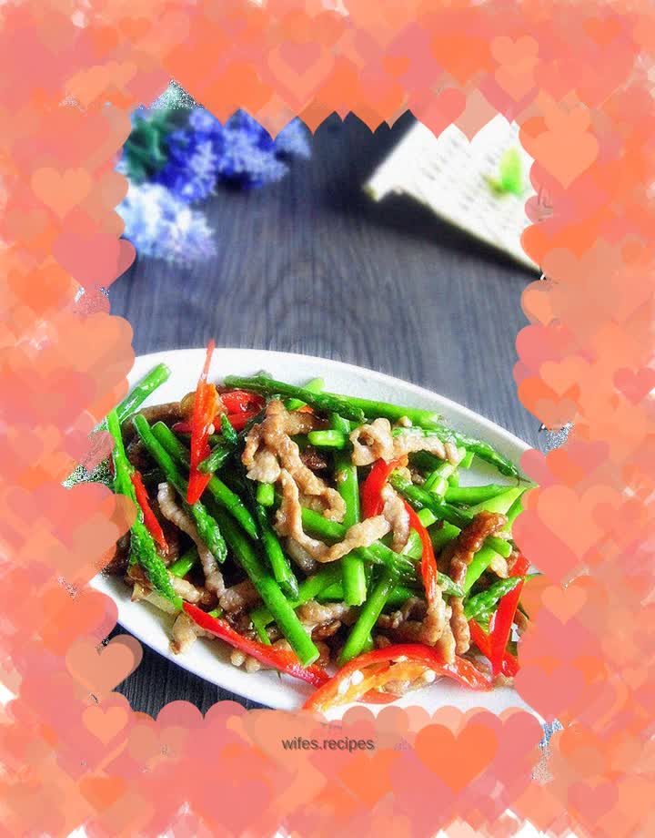 Stir-fried shredded pork with asparagus and pepper