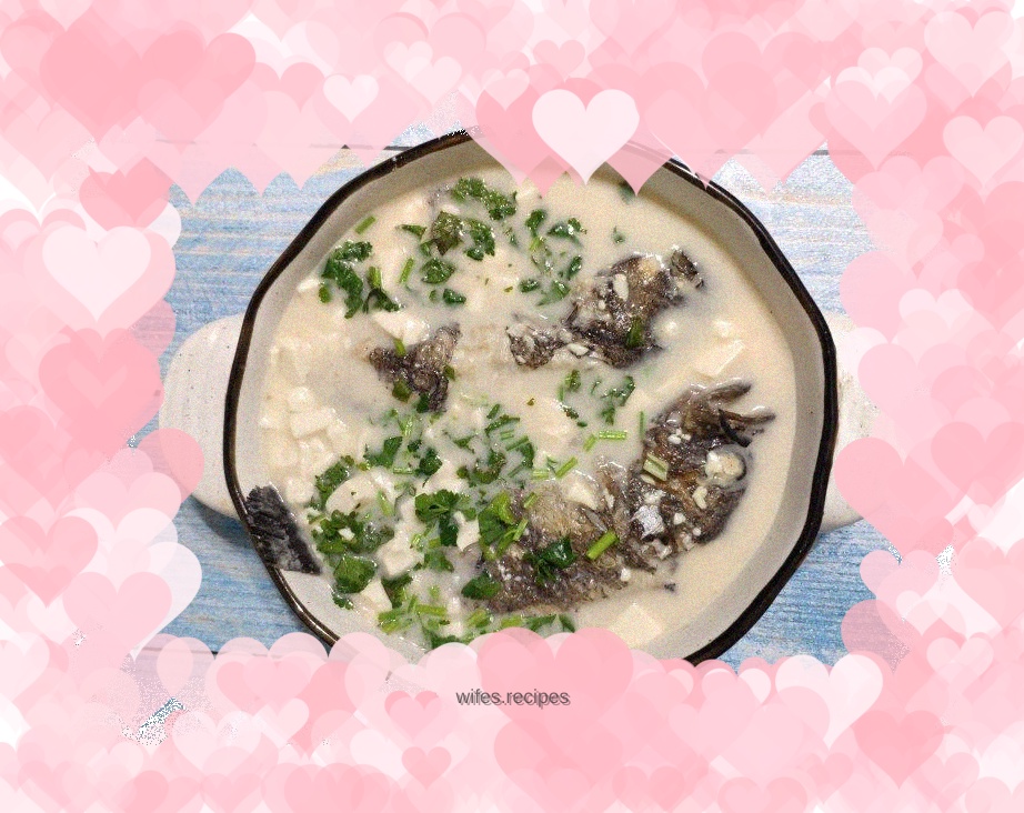 Black fish tofu soup