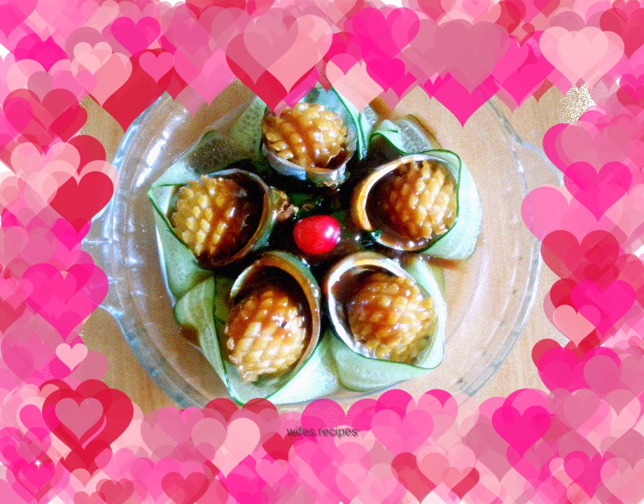 Abalone playing with beads