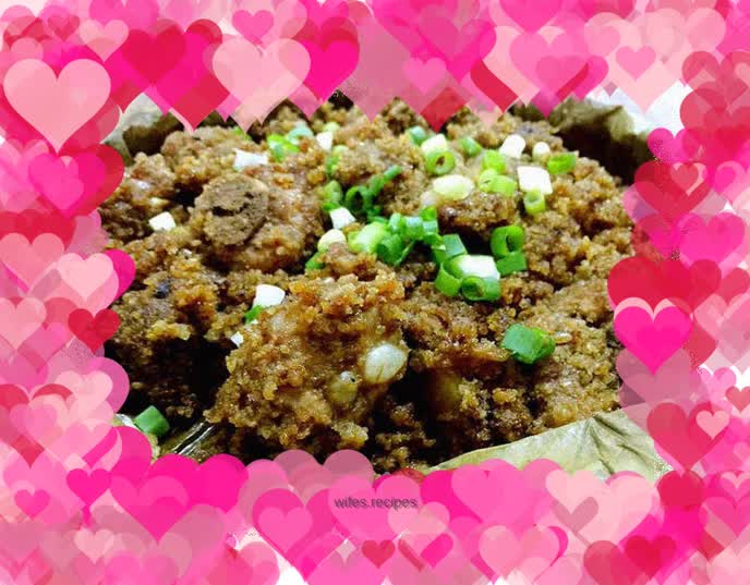 Steamed pork ribs with lotus leaf powder